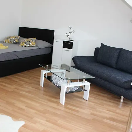 Zv-scholtz Burghausen, Mozartstr.15 Ap-52 בורגהאוזן